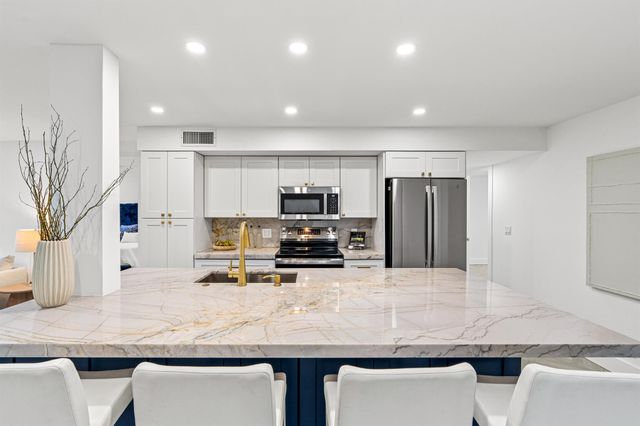 1578 S Ocean Lane 115, Fort Lauderdale, FL 33316