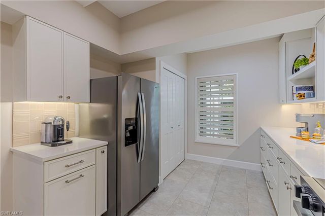 414 Sugar Pine LN, Naples, FL 34108