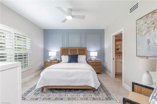 414 Sugar Pine LN, Naples, FL 34108