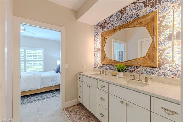 414 Sugar Pine LN, Naples, FL 34108