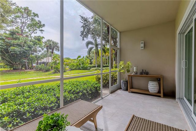 414 Sugar Pine LN, Naples, FL 34108