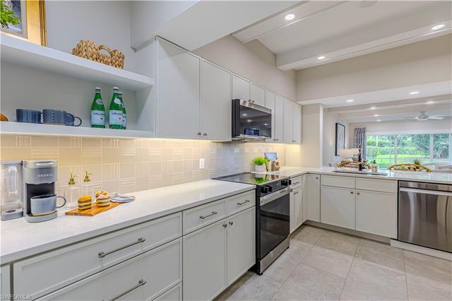 414 Sugar Pine LN, Naples, FL 34108