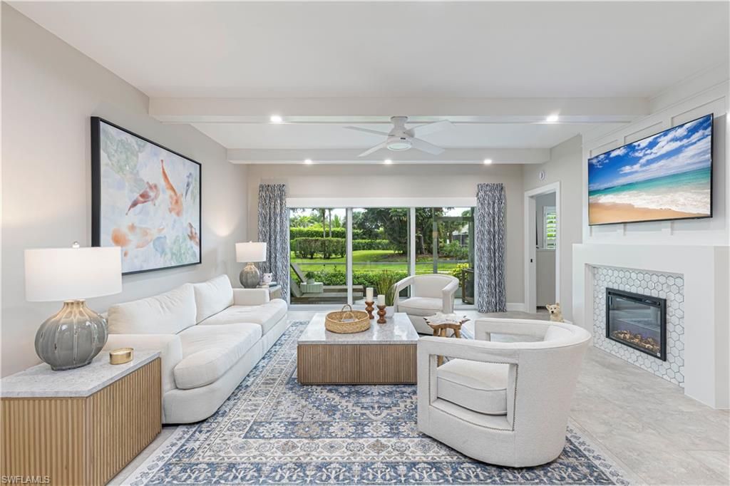 414 Sugar Pine LN, Naples, FL 34108