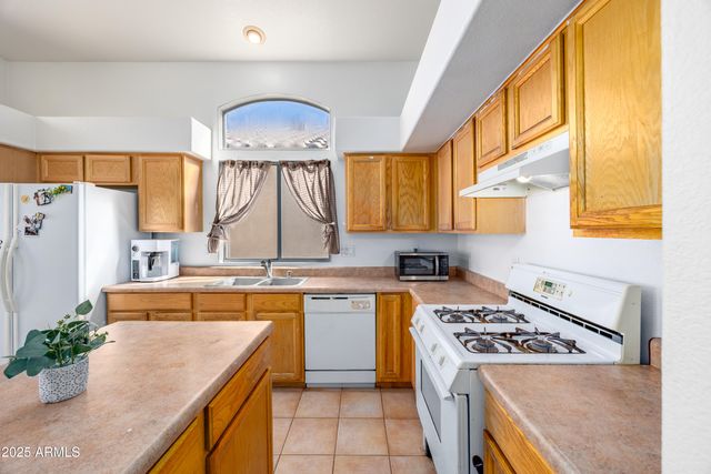 3408 E ROCKWOOD Drive, Phoenix, AZ 85050