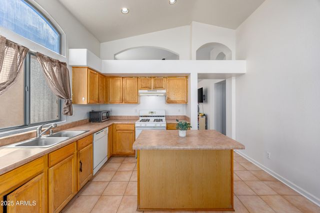 3408 E ROCKWOOD Drive, Phoenix, AZ 85050