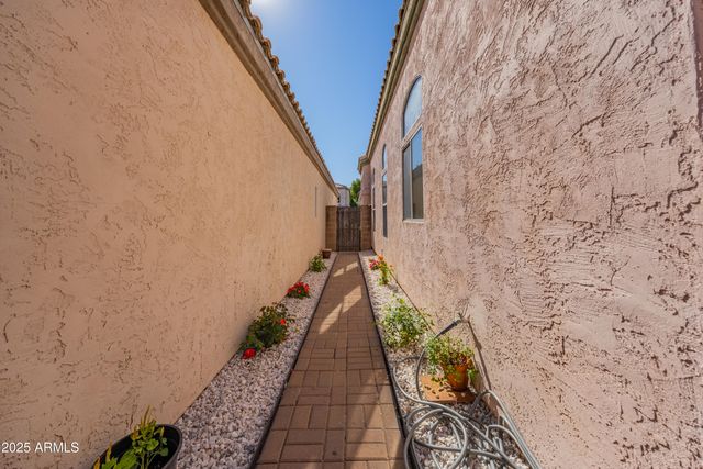 3408 E ROCKWOOD Drive, Phoenix, AZ 85050