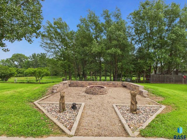 48438 265th St Street, Valley Springs, SD 57068