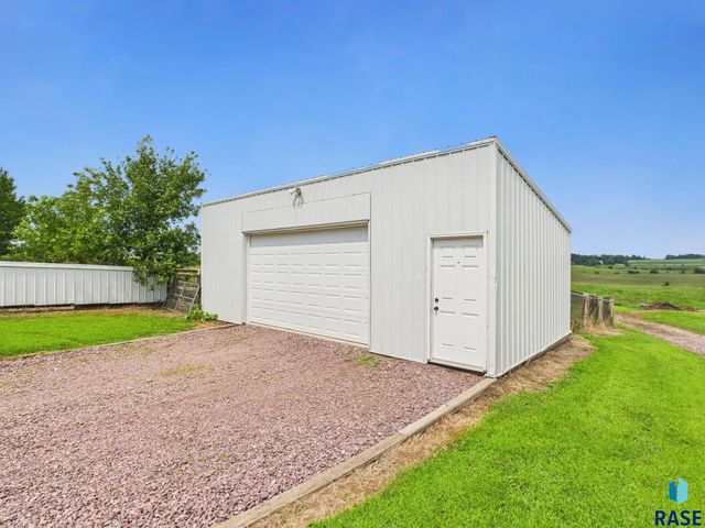 48438 265th St Street, Valley Springs, SD 57068