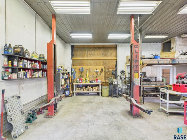 48438 265th St Street, Valley Springs, SD 57068