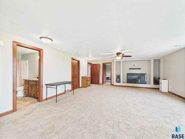 48438 265th St Street, Valley Springs, SD 57068