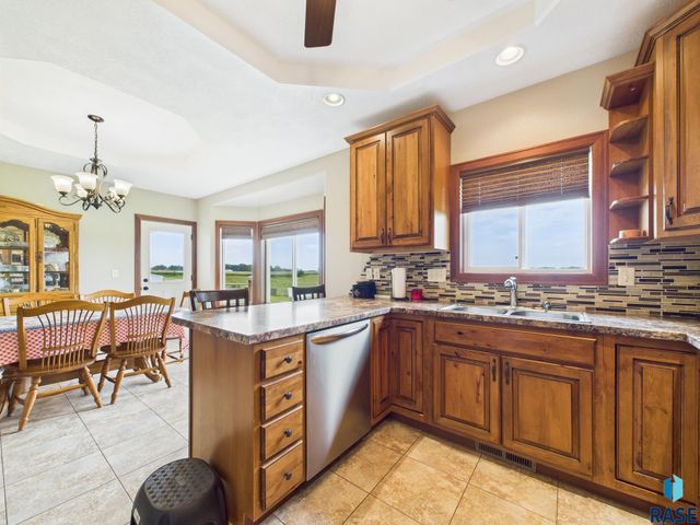 48438 265th St Street, Valley Springs, SD 57068