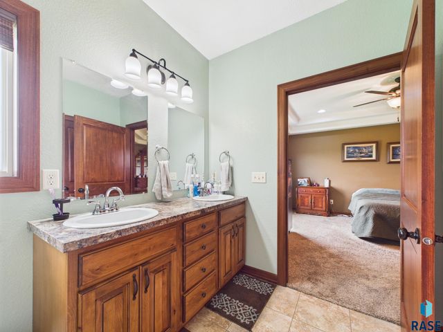 48438 265th St Street, Valley Springs, SD 57068