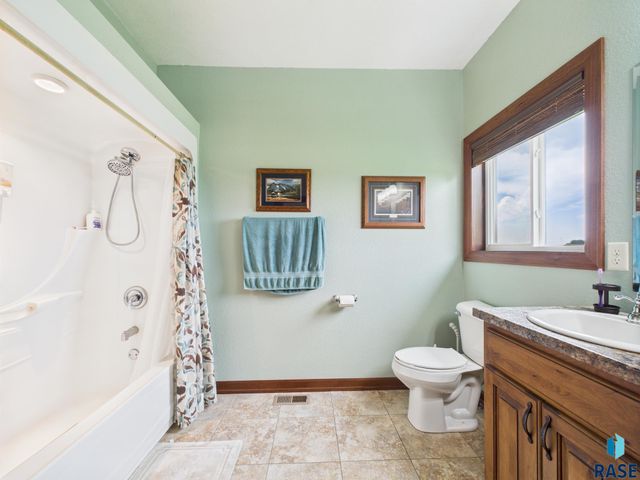 48438 265th St Street, Valley Springs, SD 57068