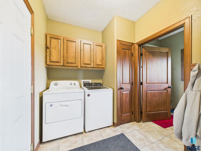 48438 265th St Street, Valley Springs, SD 57068