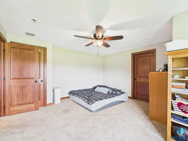 48438 265th St Street, Valley Springs, SD 57068