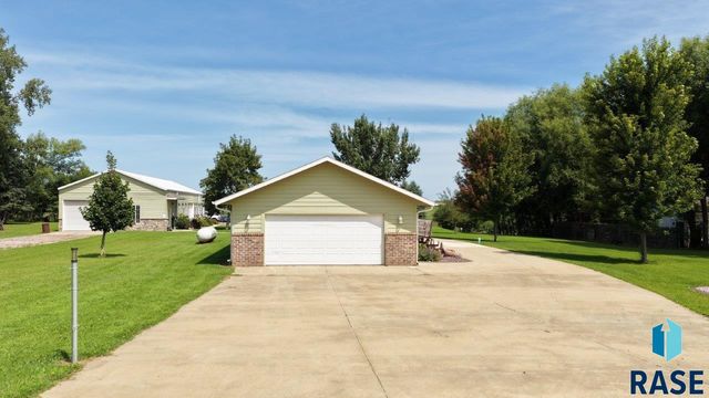 48438 265th St Street, Valley Springs, SD 57068