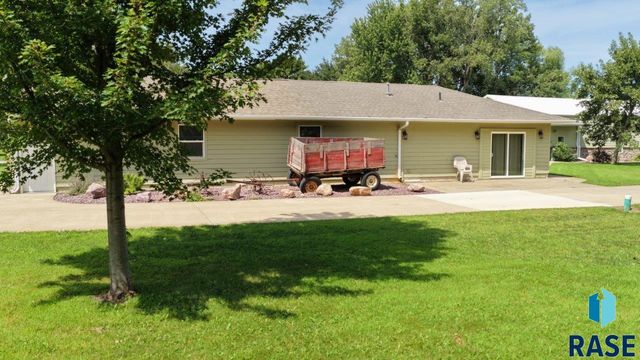 48438 265th St Street, Valley Springs, SD 57068