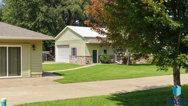 48438 265th St Street, Valley Springs, SD 57068