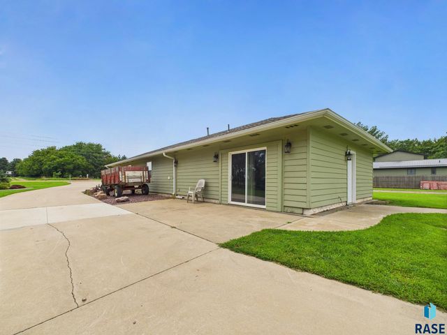 48438 265th St Street, Valley Springs, SD 57068
