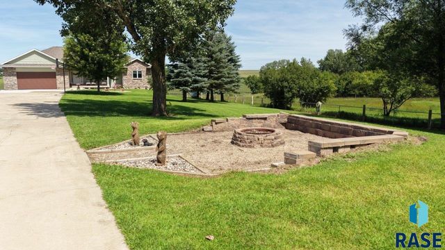 48438 265th St Street, Valley Springs, SD 57068