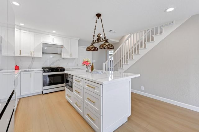 7552 Tiptoe Lane, Cupertino, CA 95014