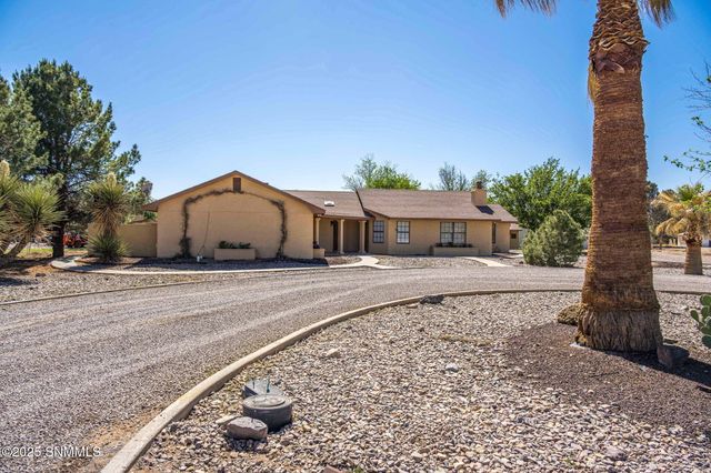 8030 Raging Bull Place, Mesilla Park, NM 88047