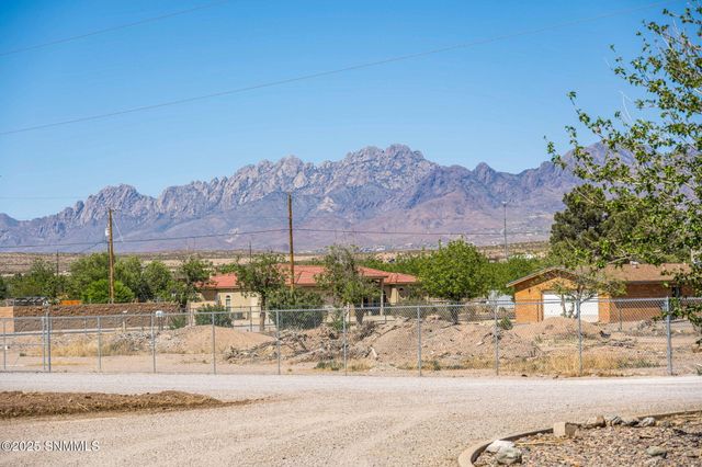 8030 Raging Bull Place, Mesilla Park, NM 88047