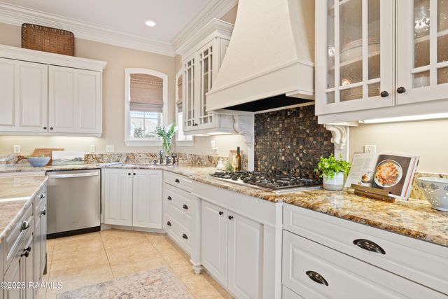 315 Vanburg Place, Lafayette, LA 70508