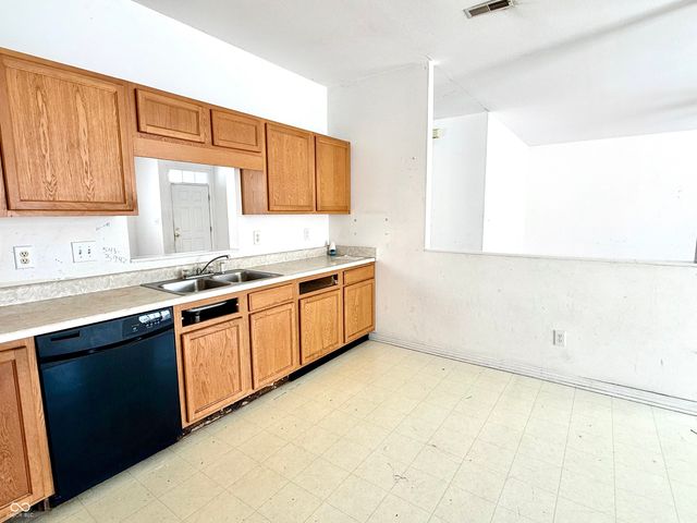 2748 Rothe Lane, Indianapolis, IN 46229