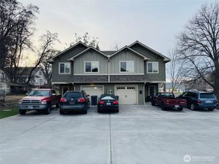 218 E Whitman Drive, College Place, WA 99324