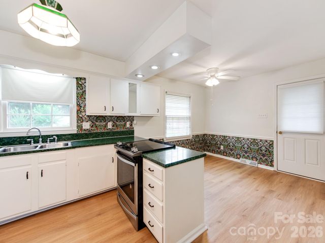 7200 Fox Hunt Road, Charlotte, NC 28212