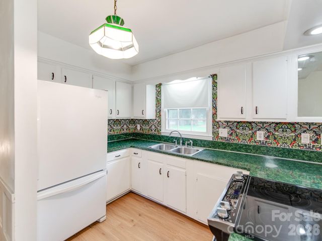 7200 Fox Hunt Road, Charlotte, NC 28212