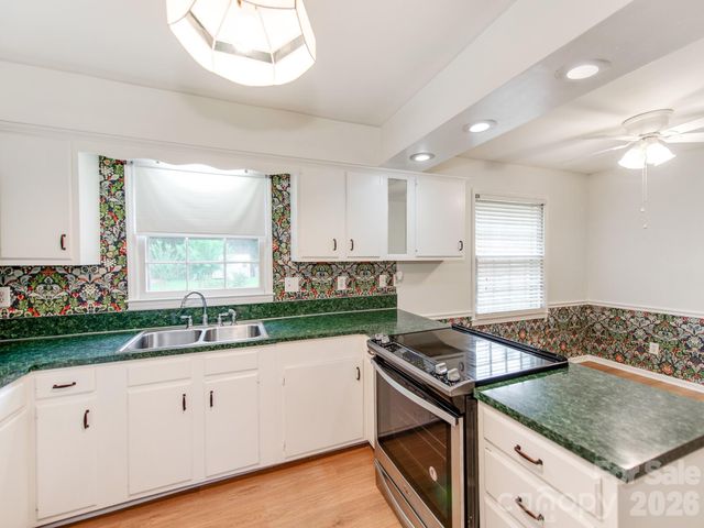 7200 Fox Hunt Road, Charlotte, NC 28212