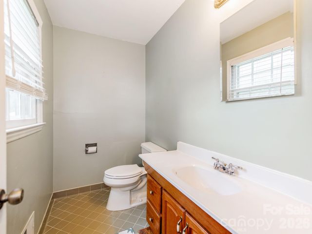 7200 Fox Hunt Road, Charlotte, NC 28212