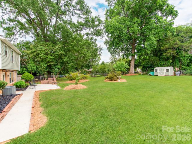 7200 Fox Hunt Road, Charlotte, NC 28212