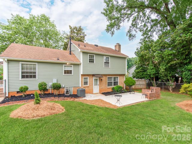 7200 Fox Hunt Road, Charlotte, NC 28212