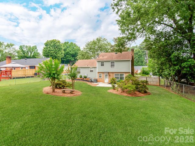 7200 Fox Hunt Road, Charlotte, NC 28212