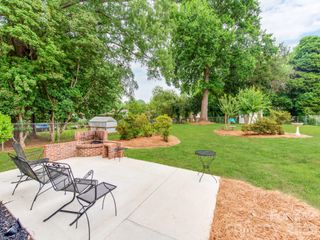 7200 Fox Hunt Road, Charlotte, NC 28212