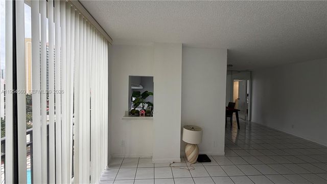 17011 N Bay Rd 912, Sunny Isles Beach, FL 33160