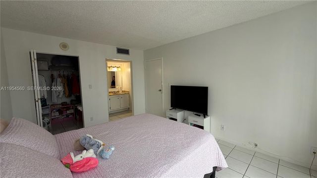 17011 N Bay Rd 912, Sunny Isles Beach, FL 33160