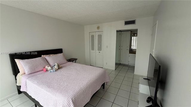 17011 N Bay Rd 912, Sunny Isles Beach, FL 33160