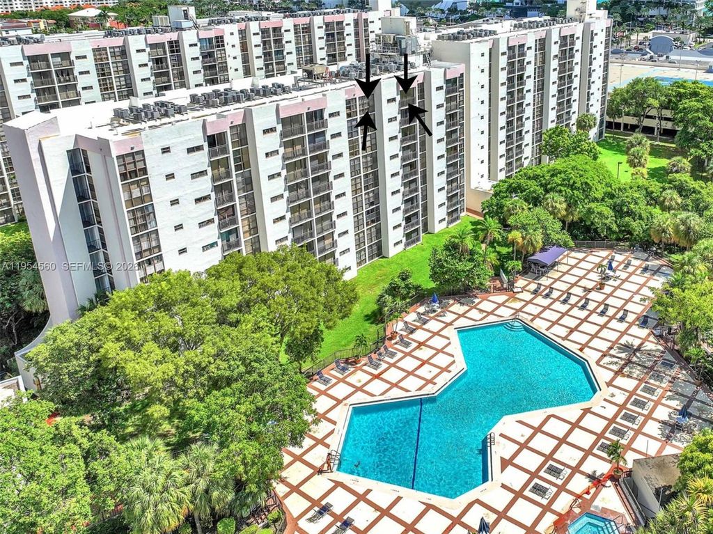 17011 N Bay Rd 912, Sunny Isles Beach, FL 33160