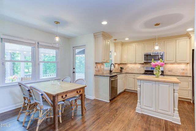 1832 Chedworth Court, Chapel Hill, NC 27517