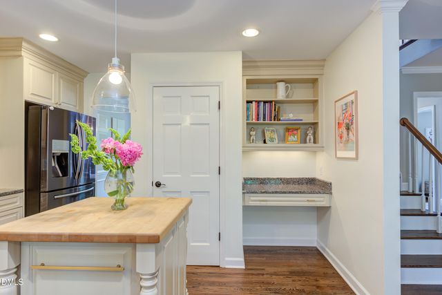 1832 Chedworth Court, Chapel Hill, NC 27517