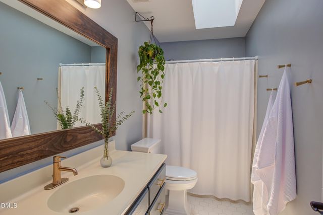 1832 Chedworth Court, Chapel Hill, NC 27517