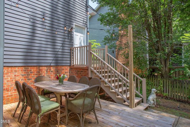 1832 Chedworth Court, Chapel Hill, NC 27517