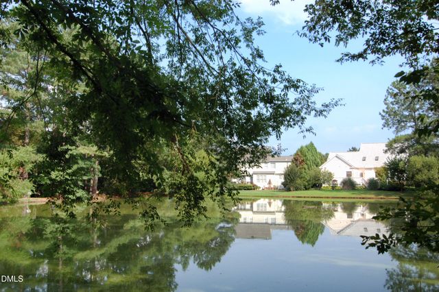 1832 Chedworth Court, Chapel Hill, NC 27517