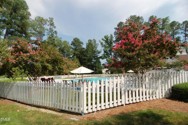 1832 Chedworth Court, Chapel Hill, NC 27517