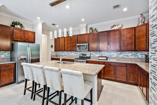 8883 Kingsmoor Way, Lake Worth, FL 33467