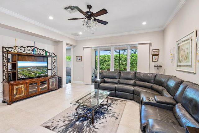 8883 Kingsmoor Way, Lake Worth, FL 33467